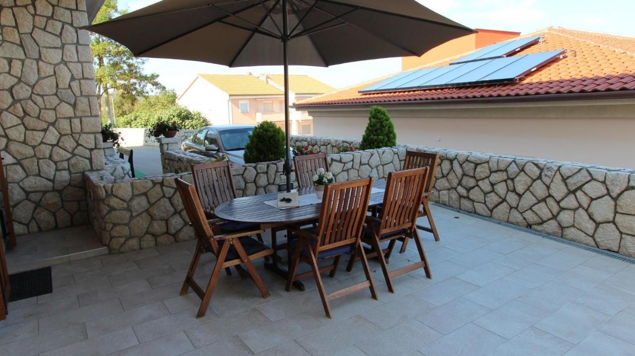 Apartment Dobrinj 1 Luaran gambar